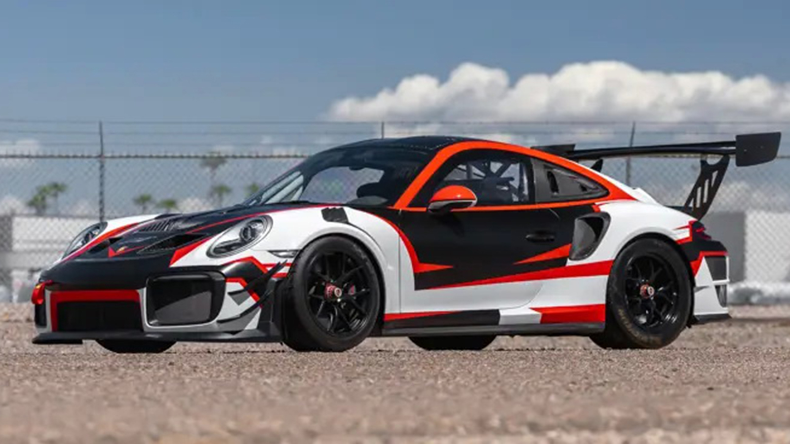 Στο «σφυρί» η Porsche 911 GT2 RS Clubsport του Max Verstappen